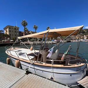 Apartment Welcome Riviera - Al Castello-vista Mare -romantico E A 20 Metri Dal Mare-toll Parking At 15 Euro Per Day To Be Booked In Advance -subject To Availability, Rapallo